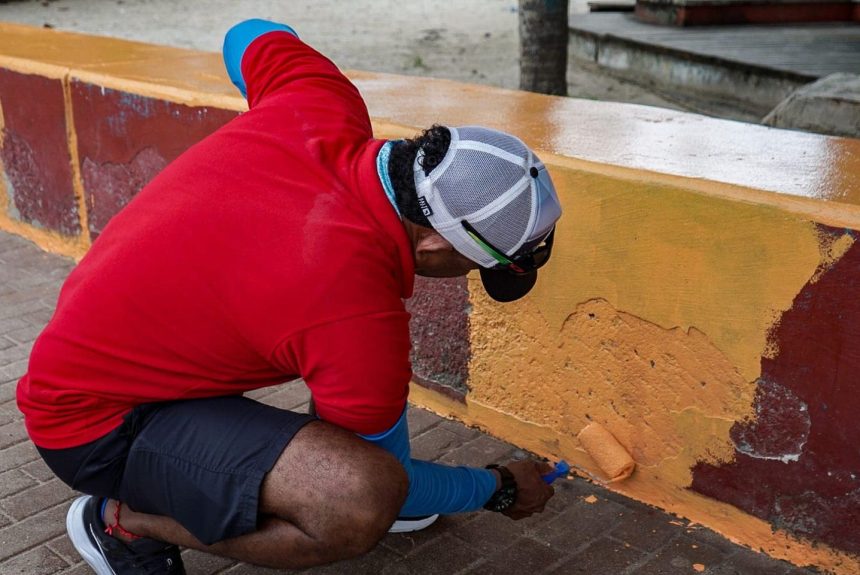 GRAN ÉXITO EN LA JORNADA DE PINTURA DE LA PEATONAL