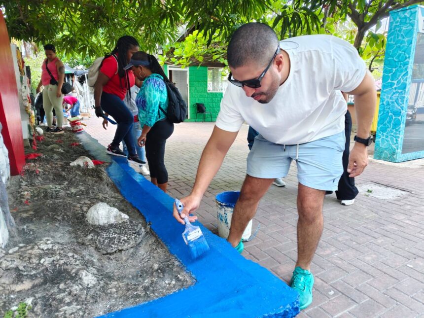 Embellecimiento de espacios en San Andrés mejora la atención en la Secretaría de Turismo