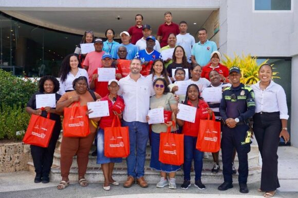 Fortalecemos las capacidades del personal turístico para responder ante emergencias Fortalecemos las capacidades del personal turístico para responder ante emergencias